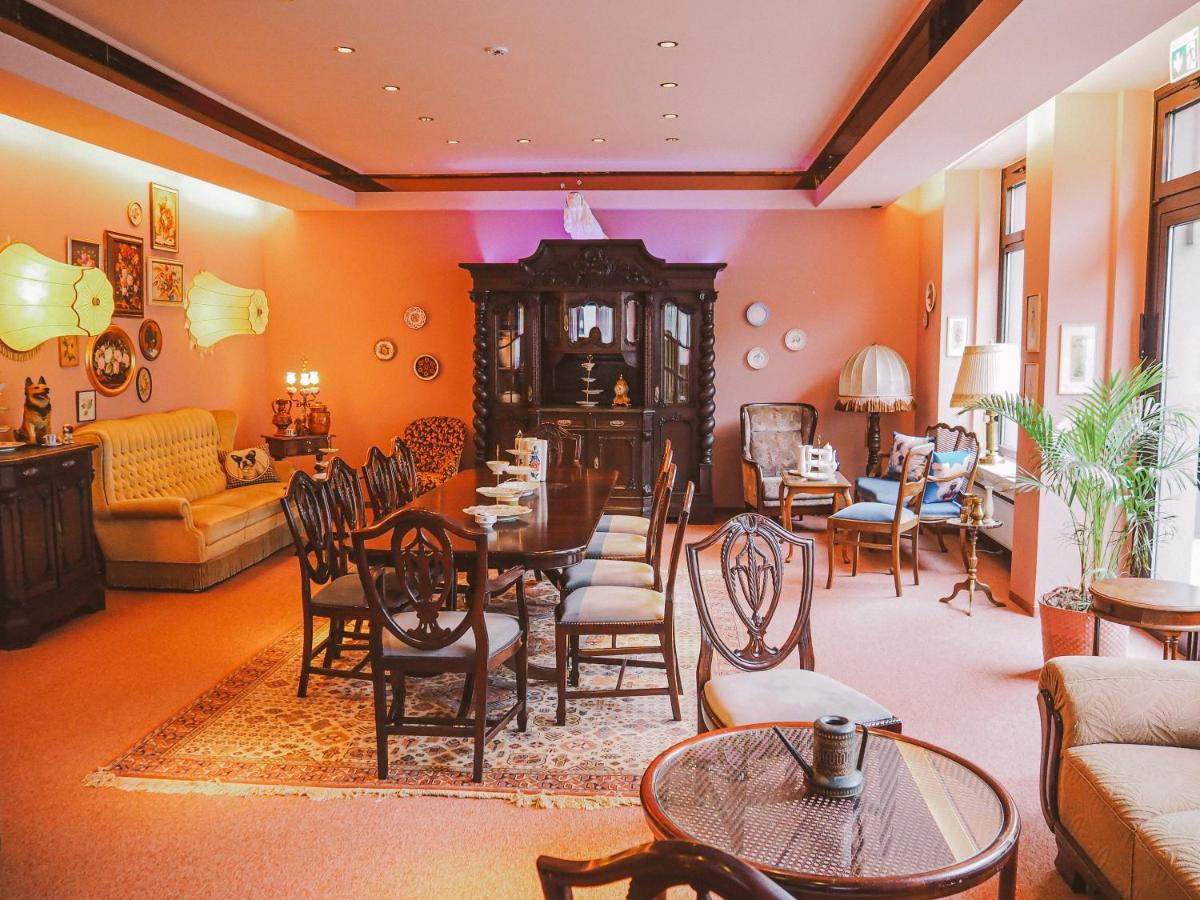 Tante Alma'S Muelheimer Hotel مولهايم ان الرور دير المظهر الخارجي الصورة