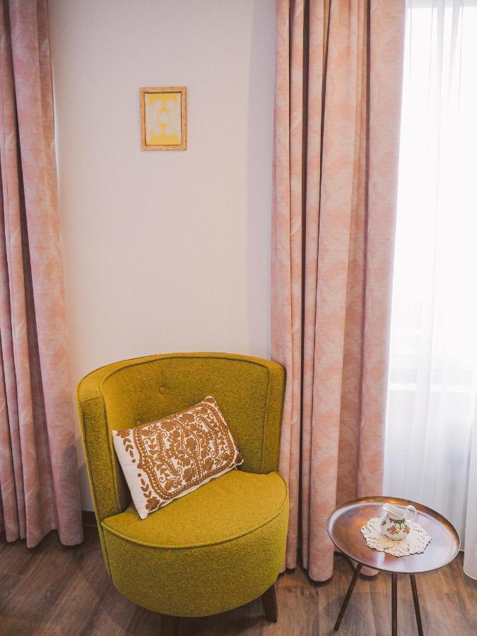 Tante Alma'S Muelheimer Hotel مولهايم ان الرور دير المظهر الخارجي الصورة