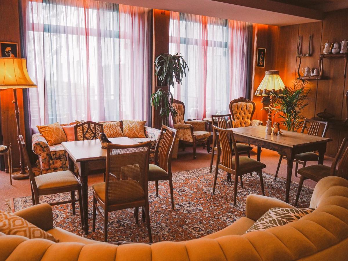 Tante Alma'S Muelheimer Hotel مولهايم ان الرور دير المظهر الخارجي الصورة